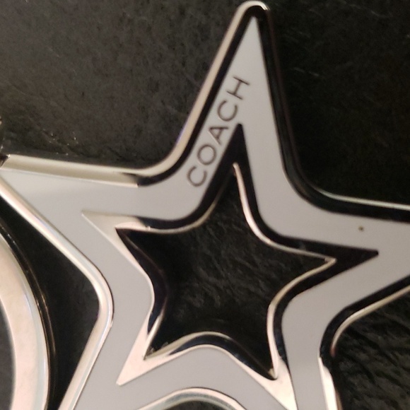 Coach White Star Keychain NWT🔥Rare🔥 - Picture 4 of 7